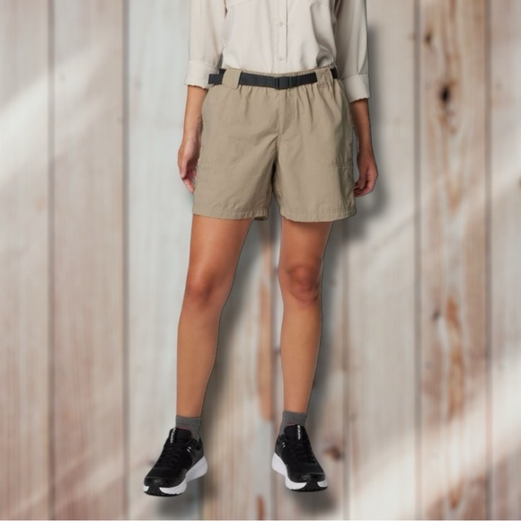 NWT - Columbia Women's Sandy River Cargo Shorts in Tusk - Picture 3 of 16